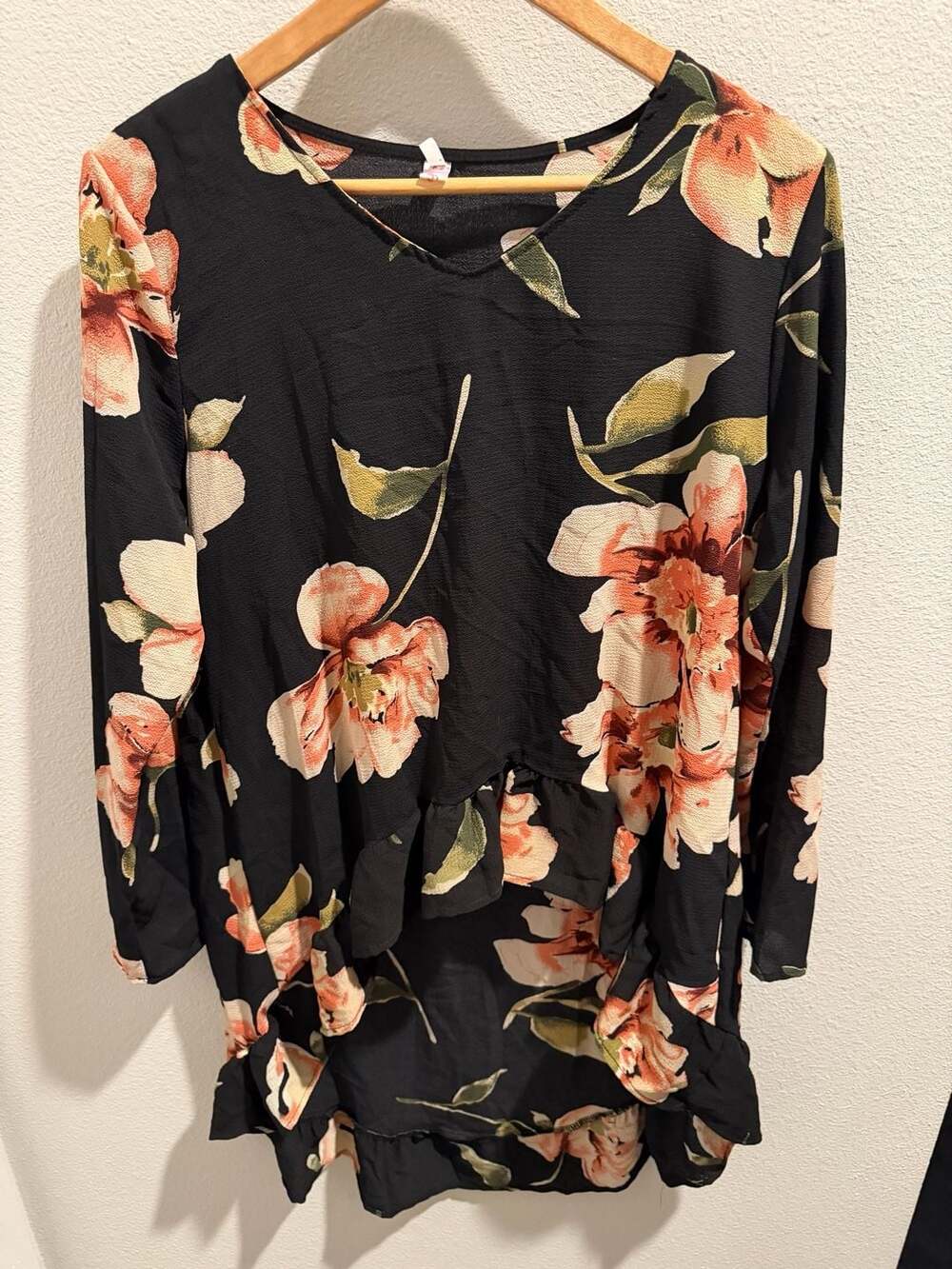 AmyF Floral Long Sleeve Ruffle Hem Tunic Top Size 2X